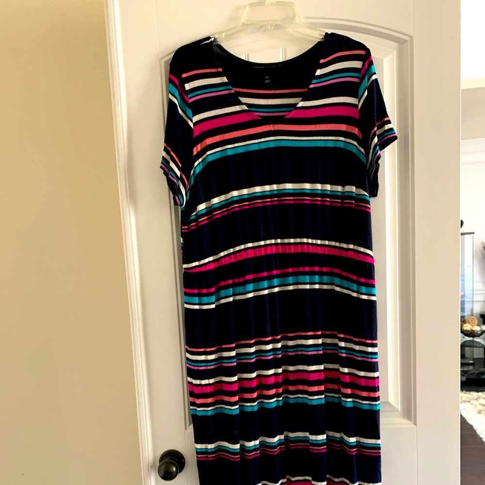 So cute I almost didn’t list it !! 👗